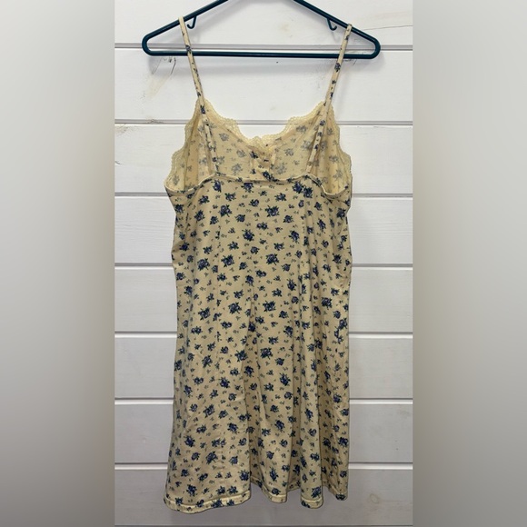 Vintage Victoria's Secret yellow floral gown/ slip dress with lace trim - Picture 2 of 9